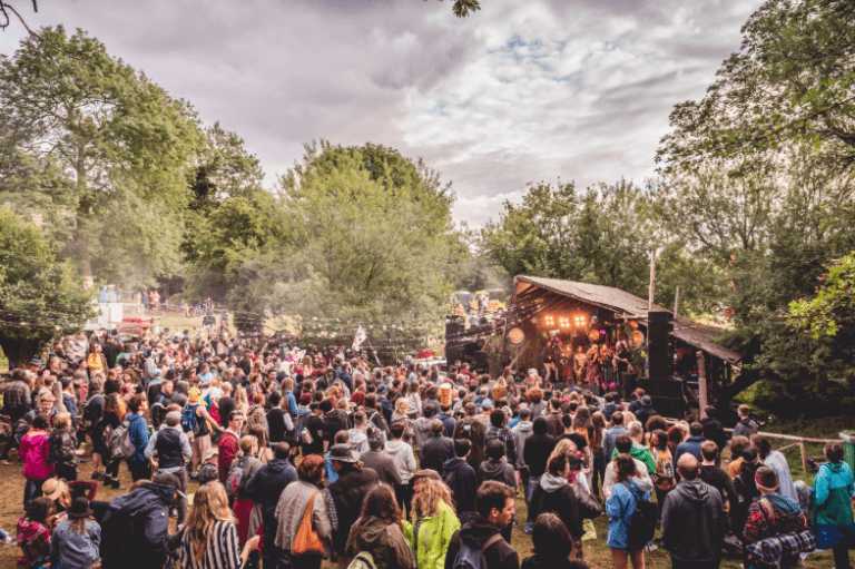 How KnockanStockan Drives Success with its Artist-First Approach