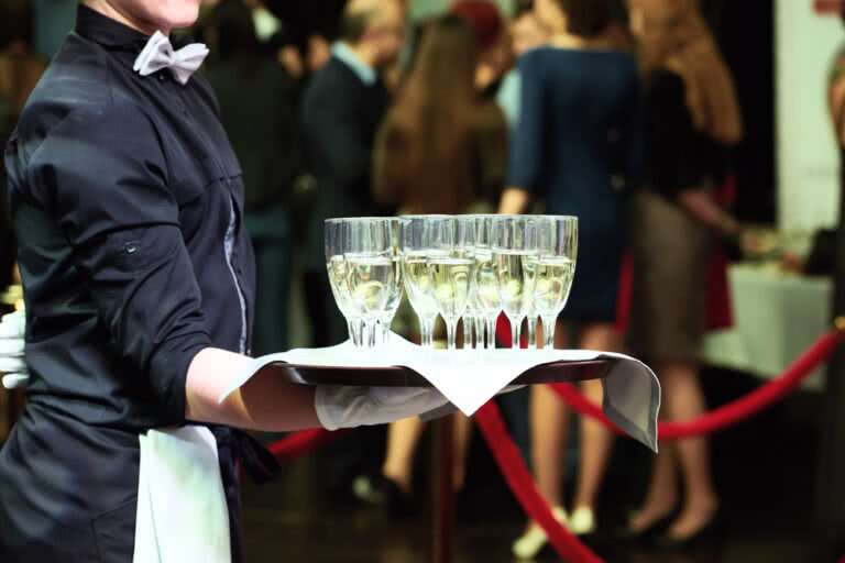 how to manage temporary event staff